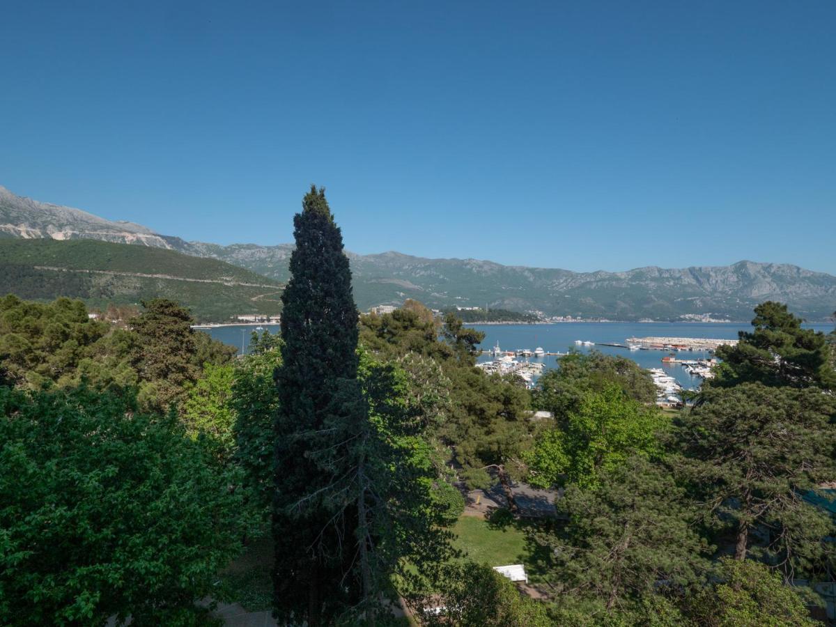 Apartments Garden Azure Budva Exterior photo